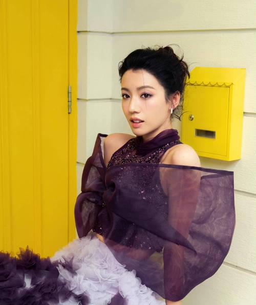 TVB视后蔡思贝被除名，江美仪自曝三年无戏可拍，娱乐圈消失的爱人