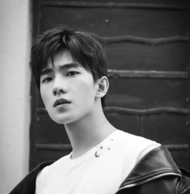 华晨宇整容_刘恺威整容后遗症_娱乐圈没整过容的明星