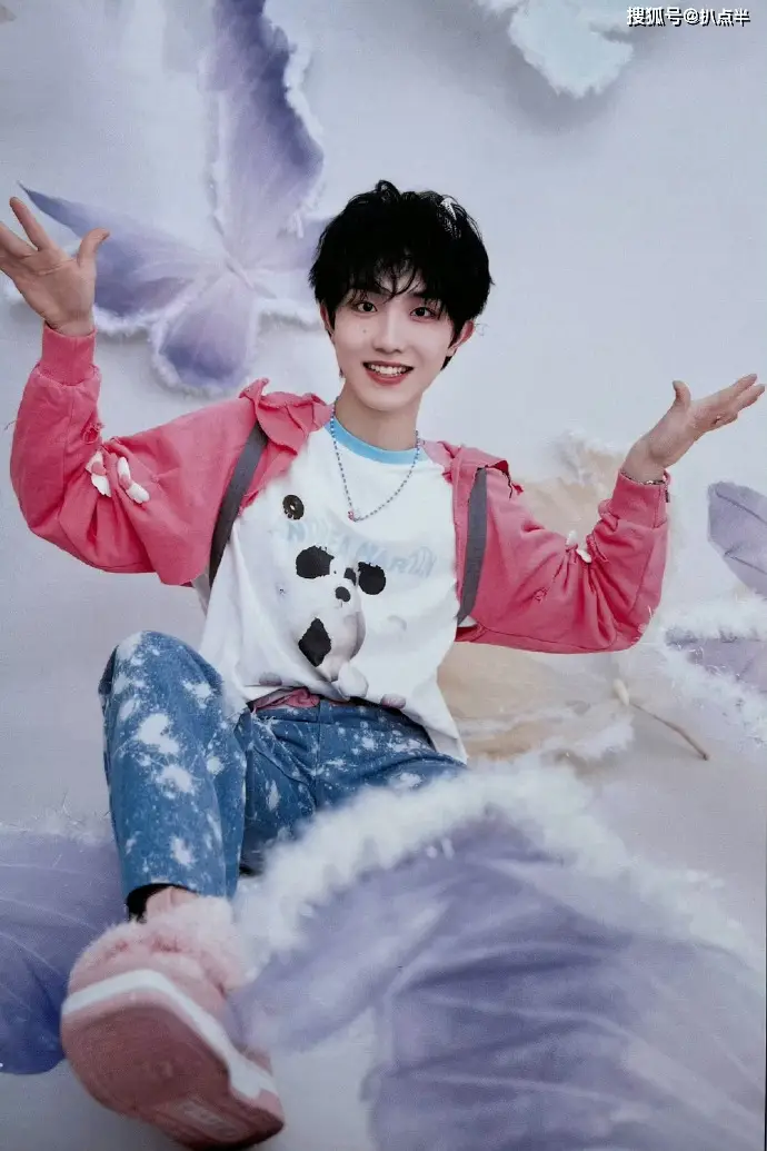 tf三代有哪几个有黑料的明星,_TF家族三代养成系爱豆_TF家族三代恋爱传闻