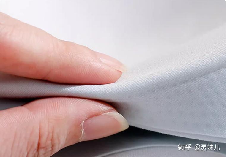 运动内衣怎么样_内衣外穿女明星_运动内衣选购指南