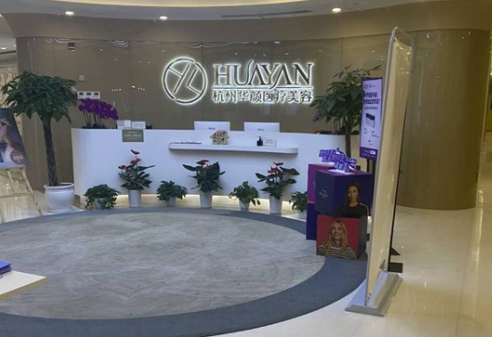 网红大事件爆料，北京一网红爆料老公出轨400人，她是如何应对丈夫出轨的？？